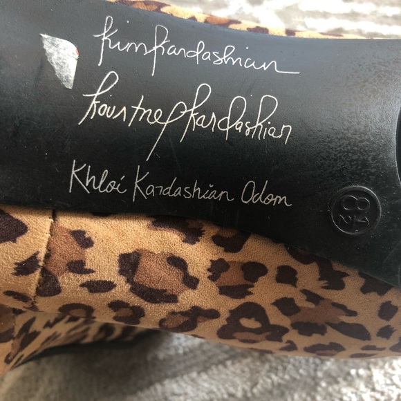 Shoes - Picture 3 of 9